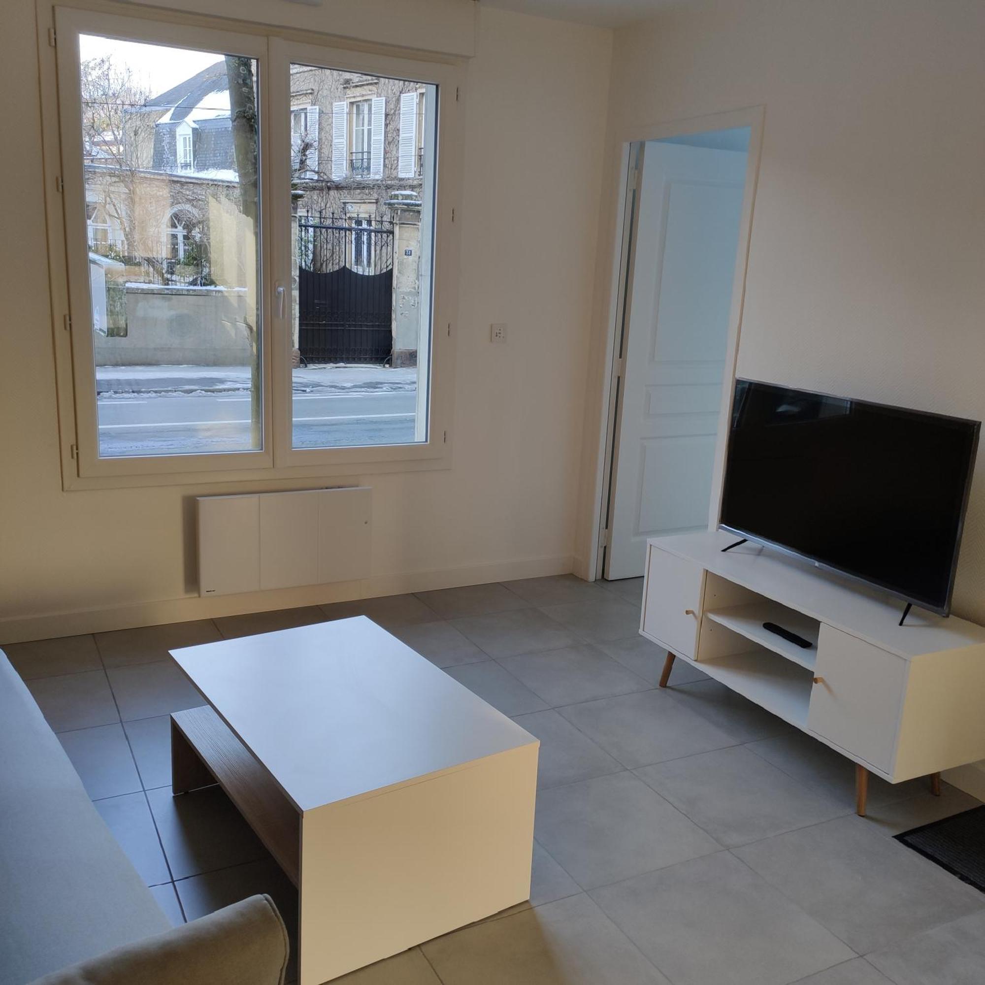 Appartement Cosy Avec Place De Parking Privee 르망 외부 사진